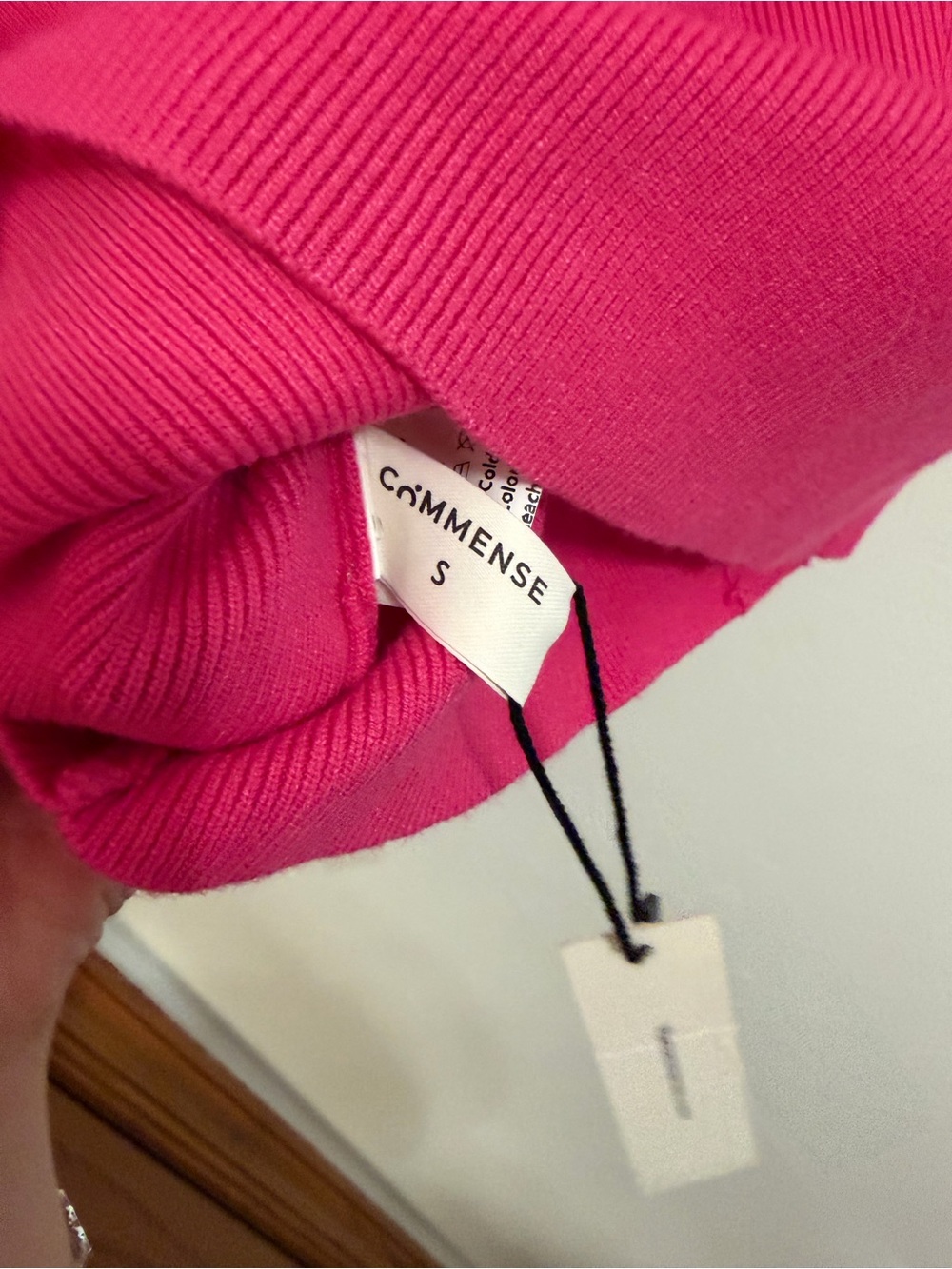Commense Sweater - Picture 3 of 4